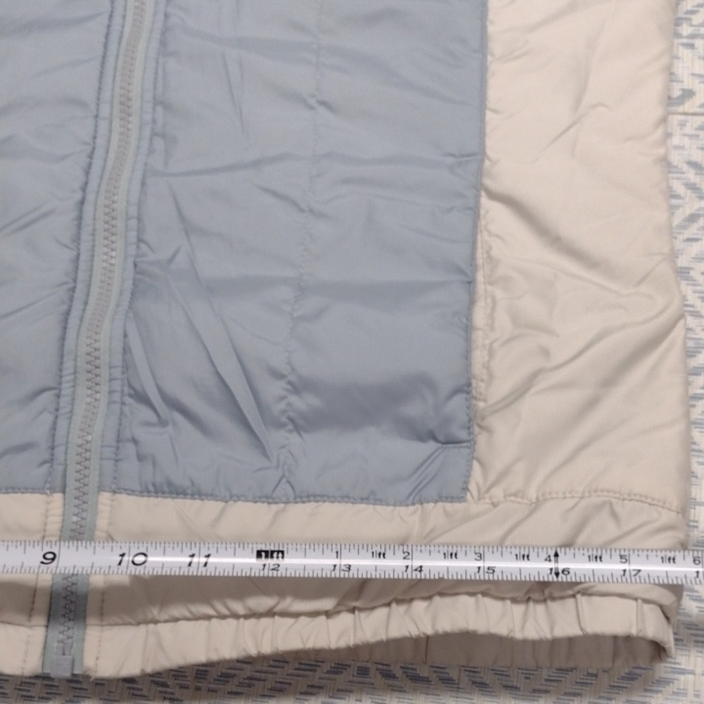 The North Face Women's Blue and Cream Ski Jacket ,Hikin,Snow. - Picture 14 of 16